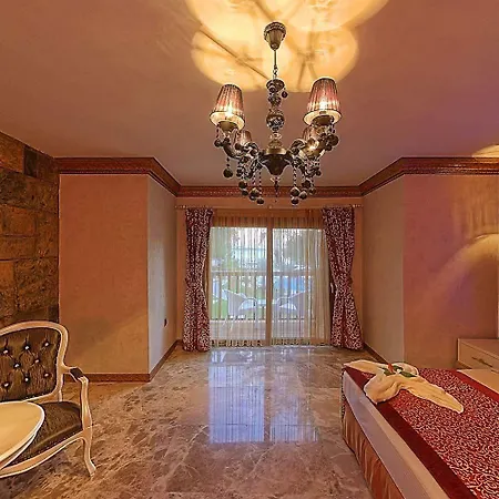 Camelot Boutique (adults Only) 4* أكيارلار