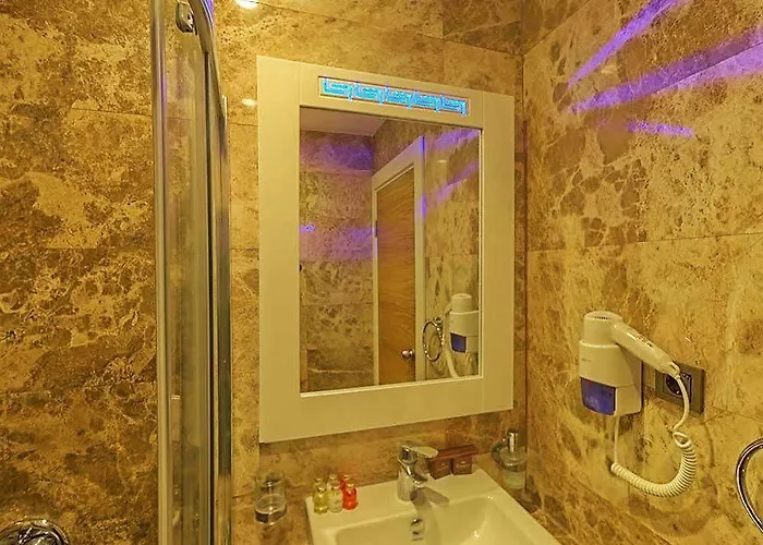 호텔 Camelot Boutique (adults Only) 4*