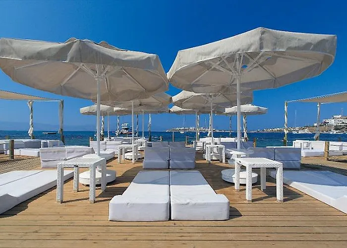 Camelot Boutique (adults Only) 호텔 4*