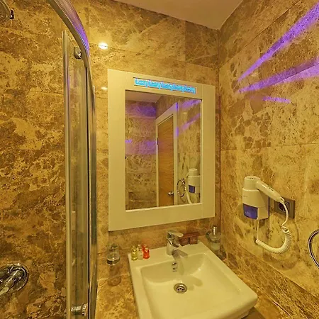 호텔 Camelot Boutique (adults Only) 4*