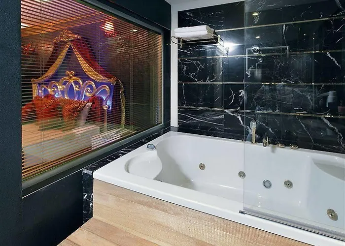 Otel Camelot Boutique (adults Only)